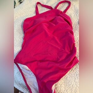 Women one piece pink swimsuit sz 10